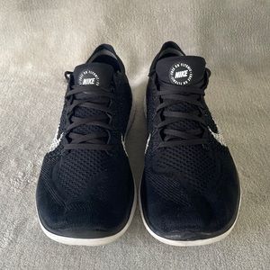 Nike Free Flyknit size 9.